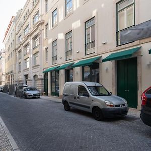 Feels Like Home Chiado Trendy Apartment